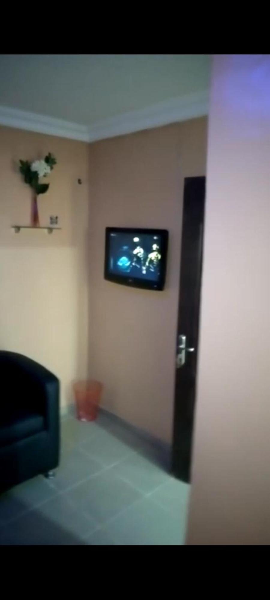 Staycation Suites And Apartment Lagos Camera foto